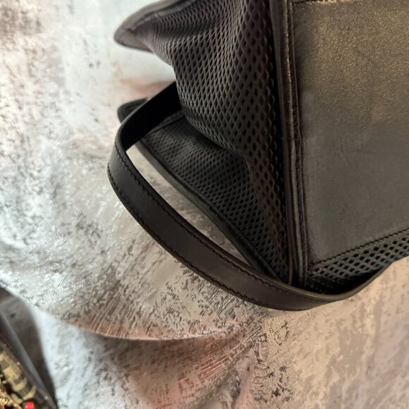 Tory Burch - Picture 5 of 6